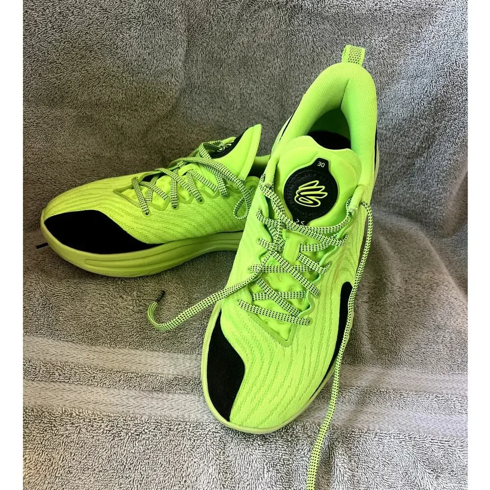 Under Armour Curry Flow 12 Extraterrestrial lime sneakers, Men's size 10